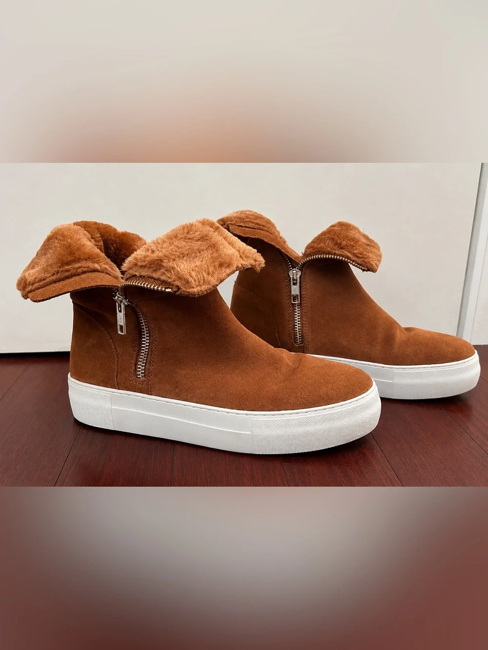 J/Slides NYC Tan Suede Leather Faux Fur Platform Sneaker Boots 6.5